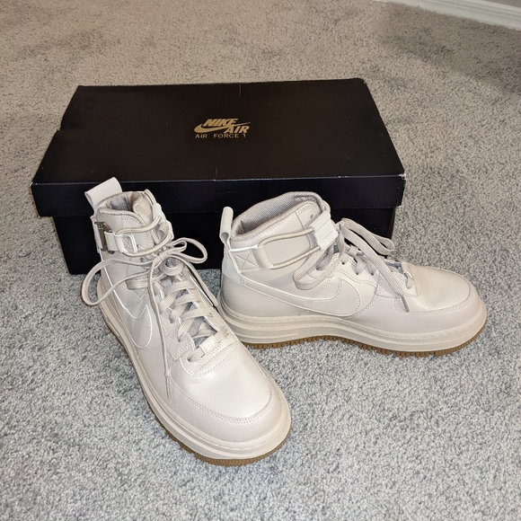 AF1 SE utility - Picture 10 of 12